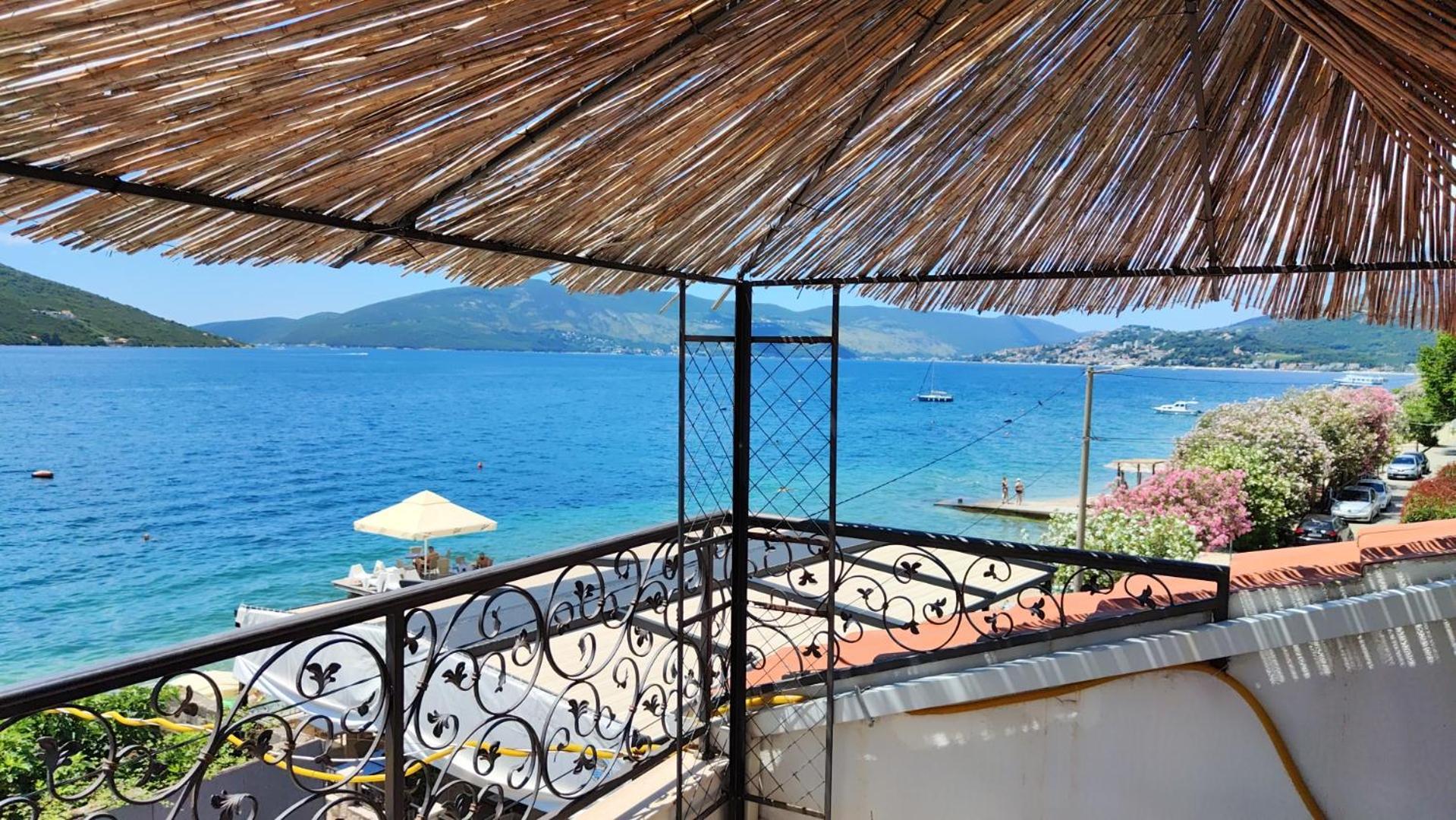 Apartment Sm Herceg Novi Exteriör bild